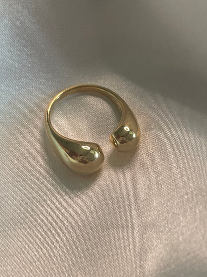 Bague Dorée Ouverte Devant Pointes En Gouttes