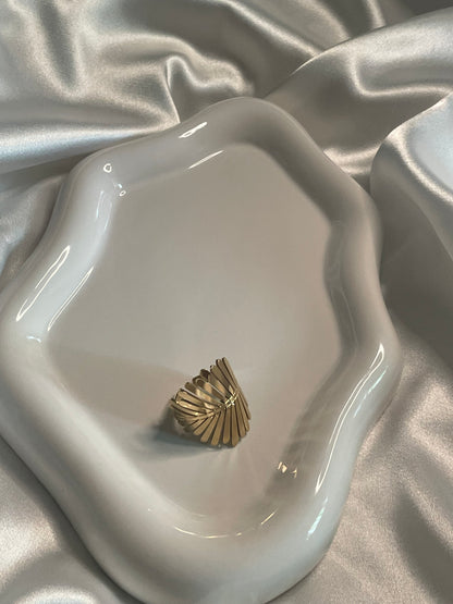 Bague Dorée Feuilles de Plumes Brillantes
