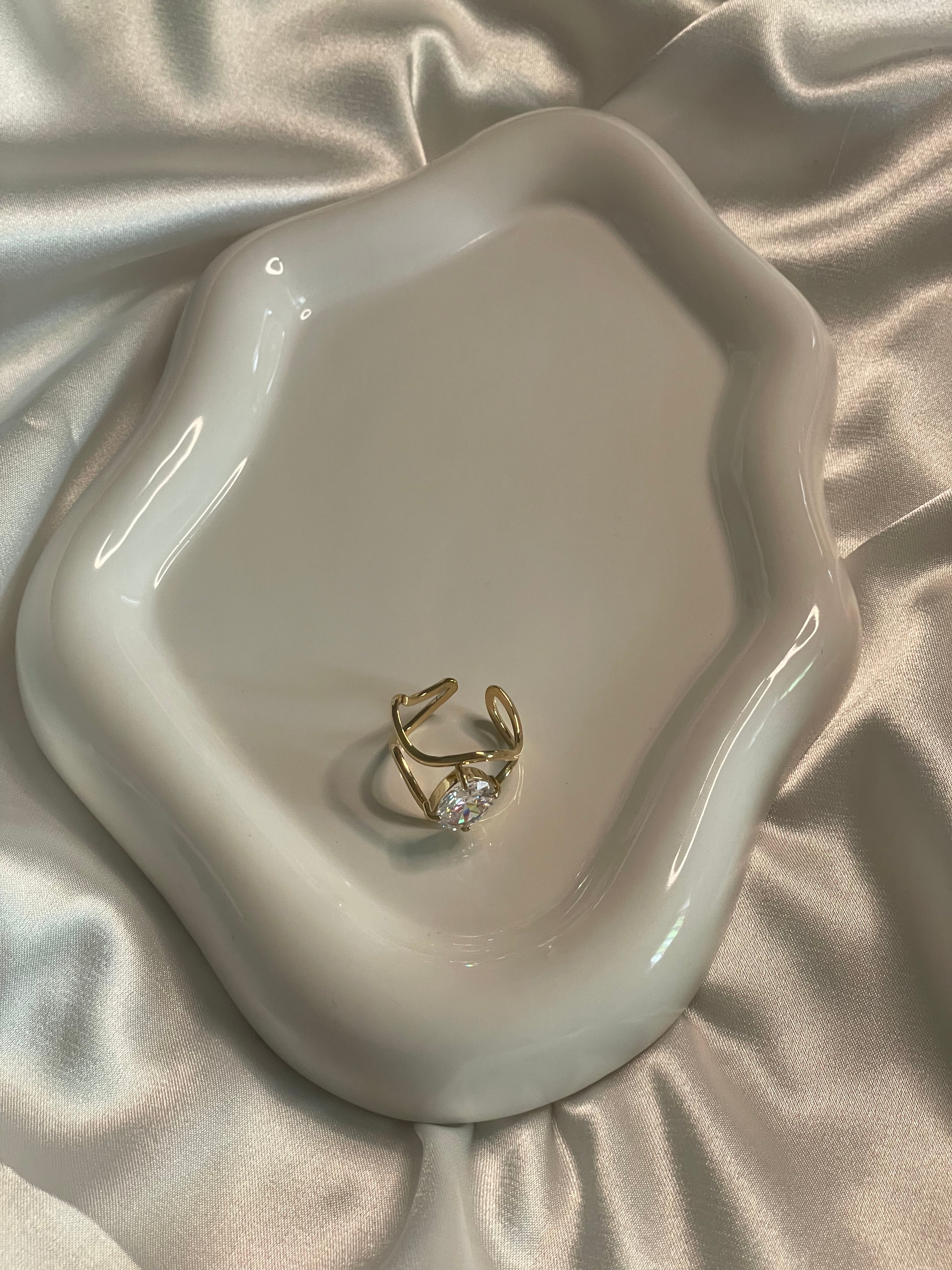 Bague Dorée Double Courbes Avec Strass Ovale.