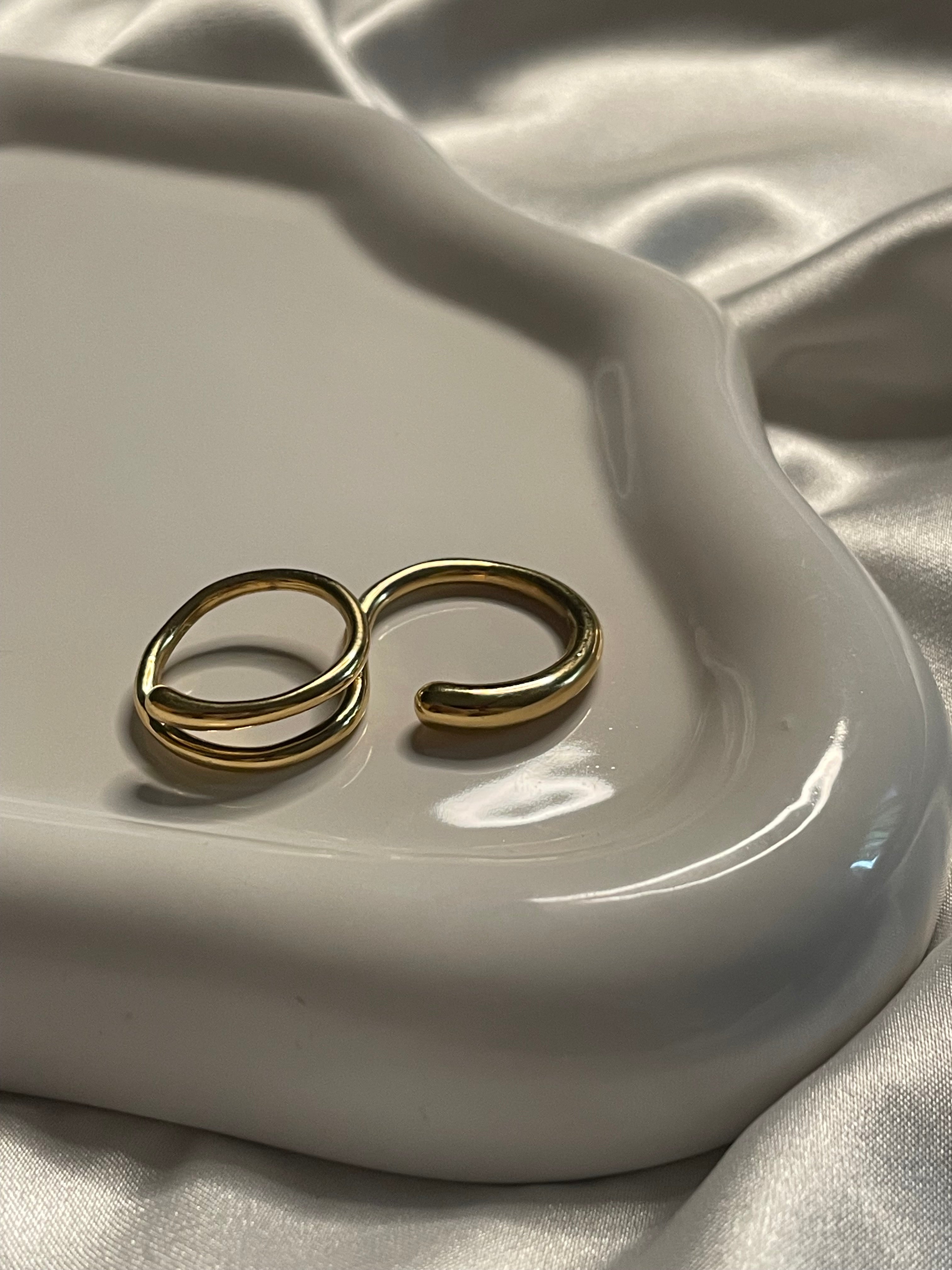 Bague Dorée à Porter sur Deux Doigts