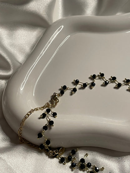 Collier Doré Multi Perles Noires V Ajustable Longueur 30 cm Et Rallonge 10 cm.