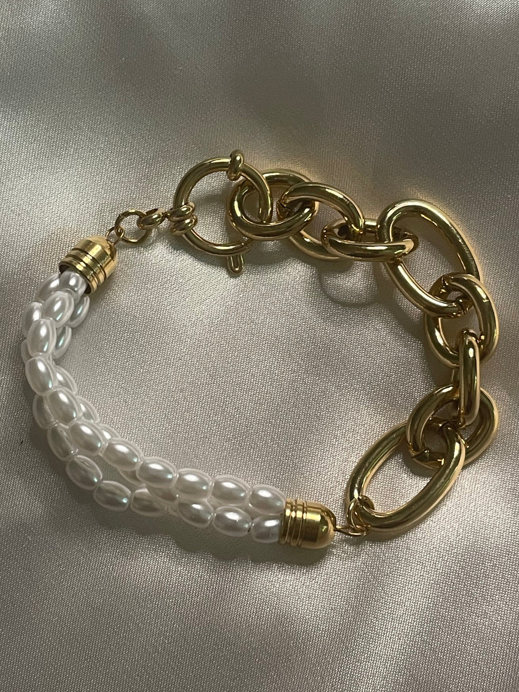 Bracelet Doré Double Chaînes de Perles Avec Multi Large Maillons
