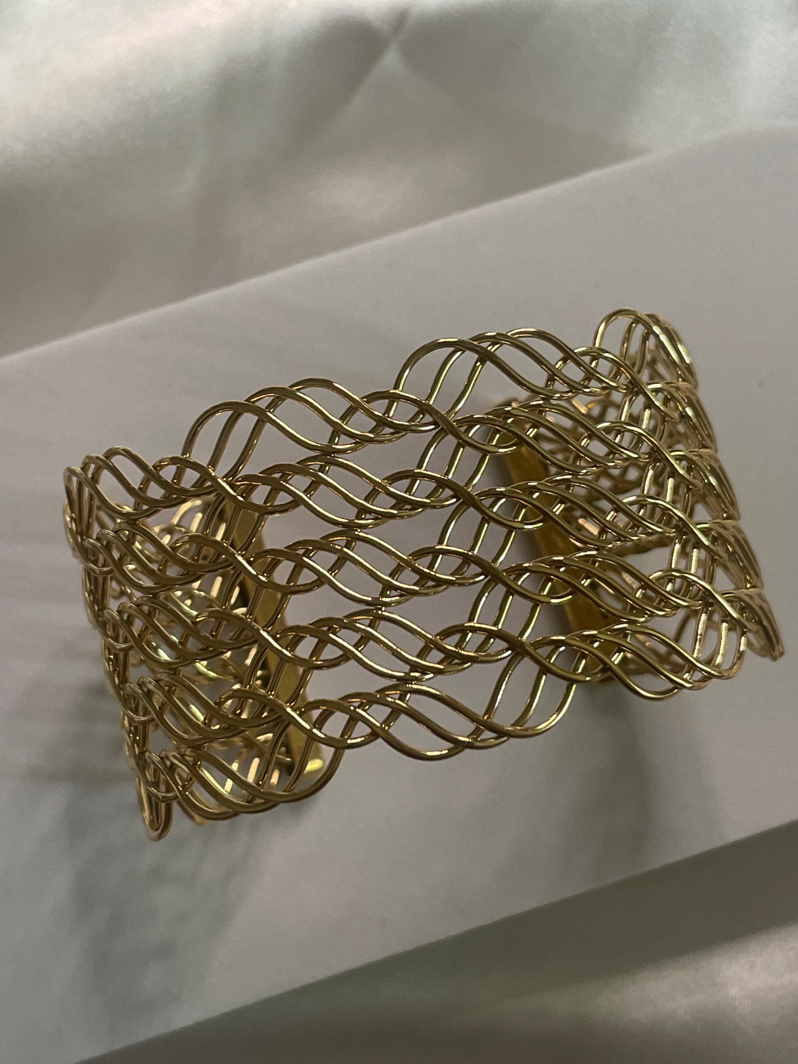 Bracelet Doré Manchette Ouverte Tressée Ondulée