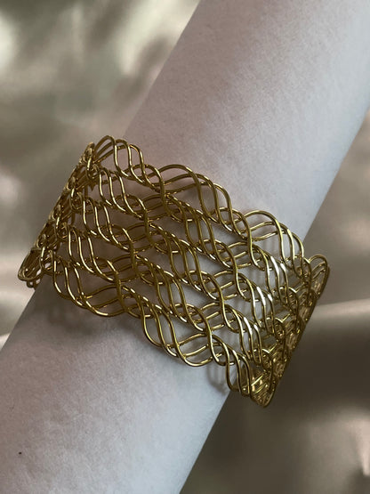 Bracelet Doré Manchette Ouverte Tressée Ondulée