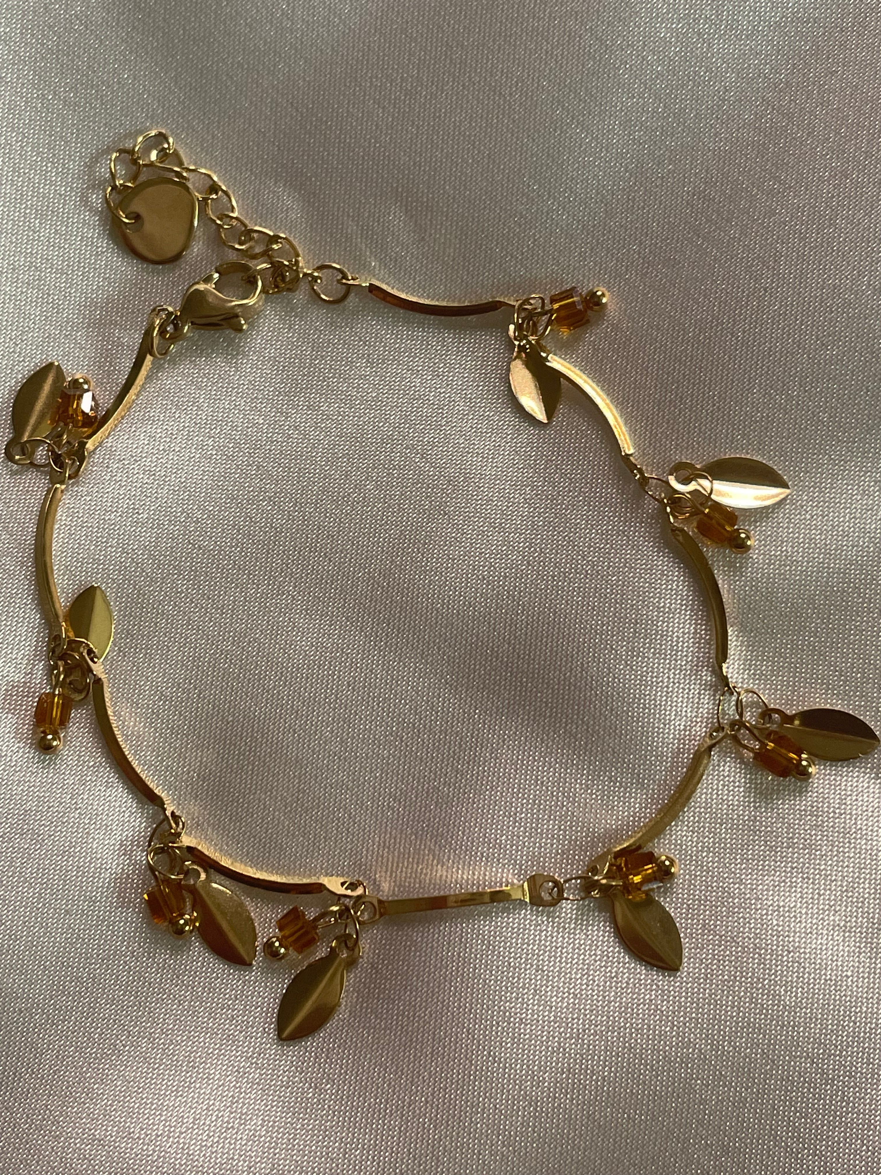 Bracelet Doré Pendentifs Feuilles

