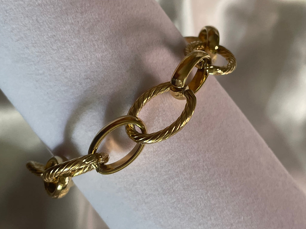 Bracelet Doré Large Maillons Lisses Et Tressés.