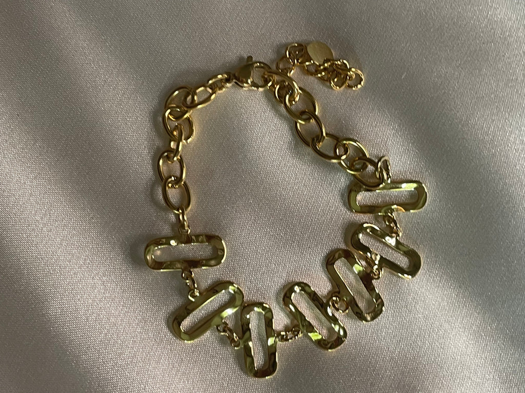 Bracelet Doré Maillons Oblongues Martelés